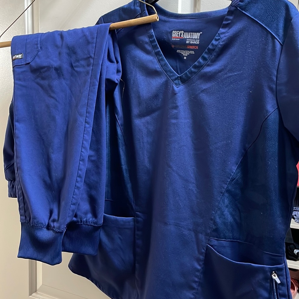 Women’s Scrub Set